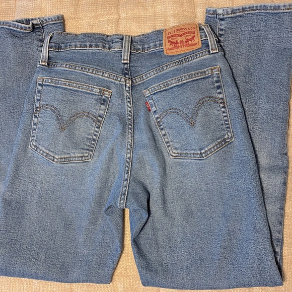 Levi's Women's Wedgie Straight Jeans 27 - Picture 5 of 8